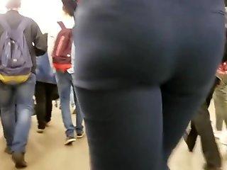 Medium ass from back side
